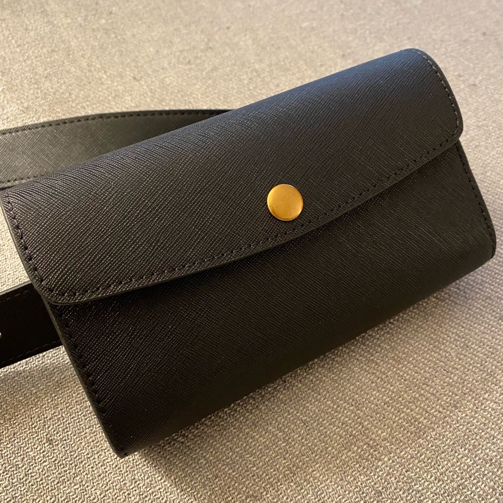 Aritzia auxiliary waist bag/Fanny pack leather
